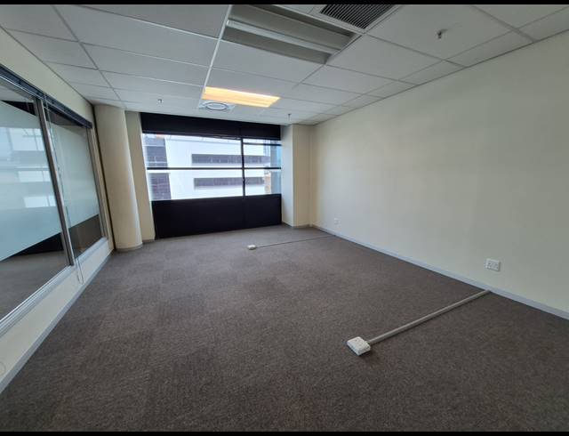 109M² OFFICE TO LET IN SANDTON CENTRAL